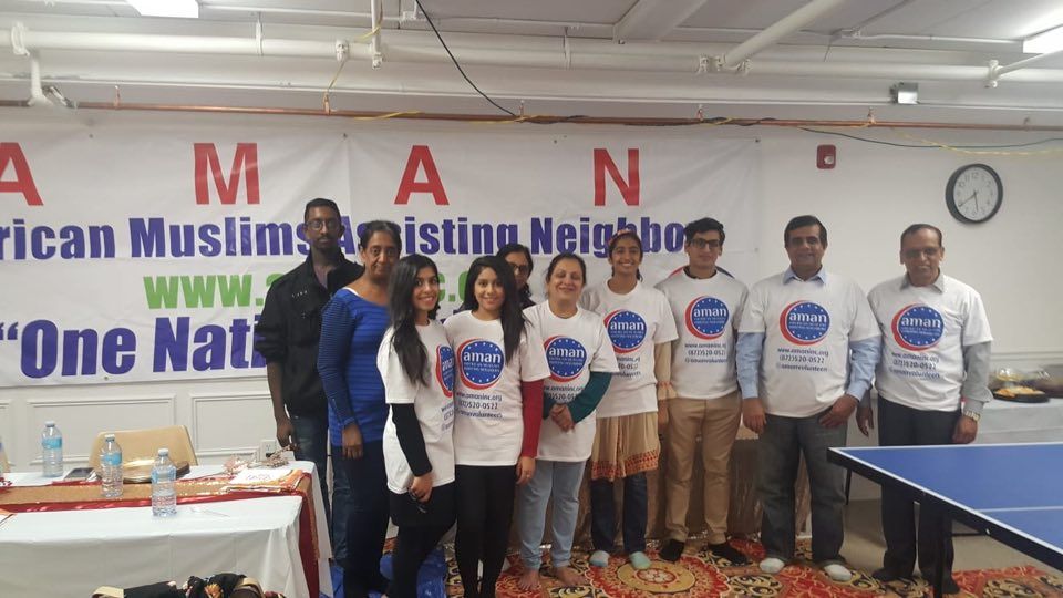 AMAN volunteers at a community Thanksgiving dinner